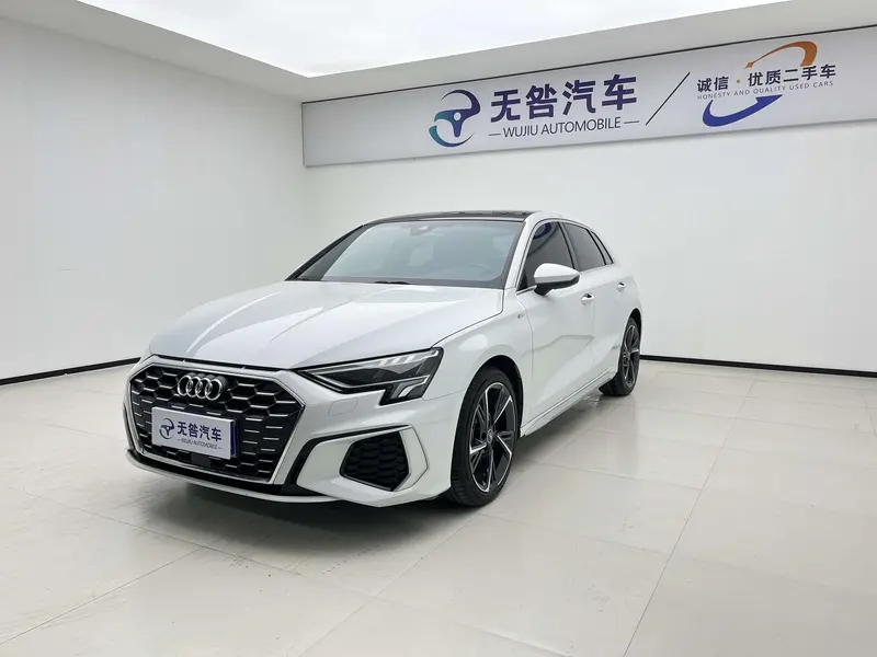 Audi A3 Facelift Sportback 35 TFSI Fashion Sport Version, 2023 — фото 1
