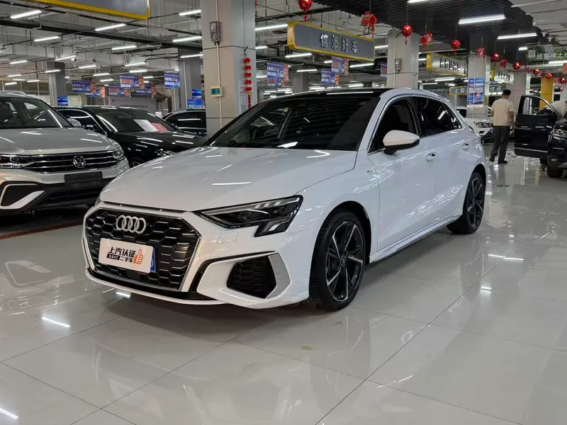 Audi A3 Facelift Sportback 35 TFSI Fashion Sport Version, 2023 — фото 1