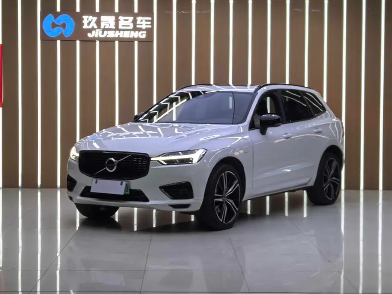 Volvo XC60 PHEV, 2021