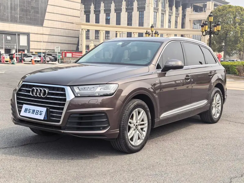 Audi Q7 40 TFSI Comfort Version, 2018 — фото 1