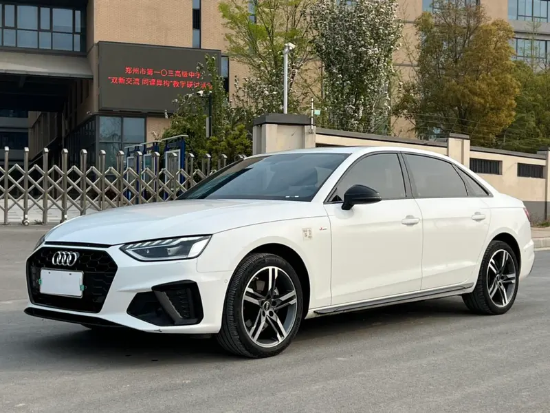 Audi A4L 40 TFSI Luxury Version, 2022 — фото 1