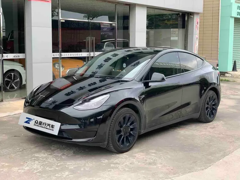 Tesla Model Y, 2022