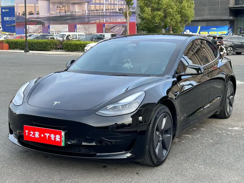 Tesla Model 3, 2022