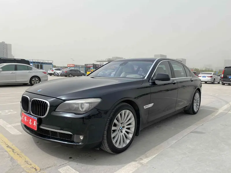 BMW 7-Series, 2011