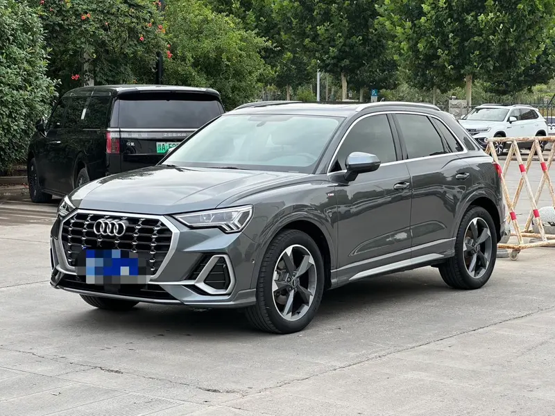 Audi Q3, 2022