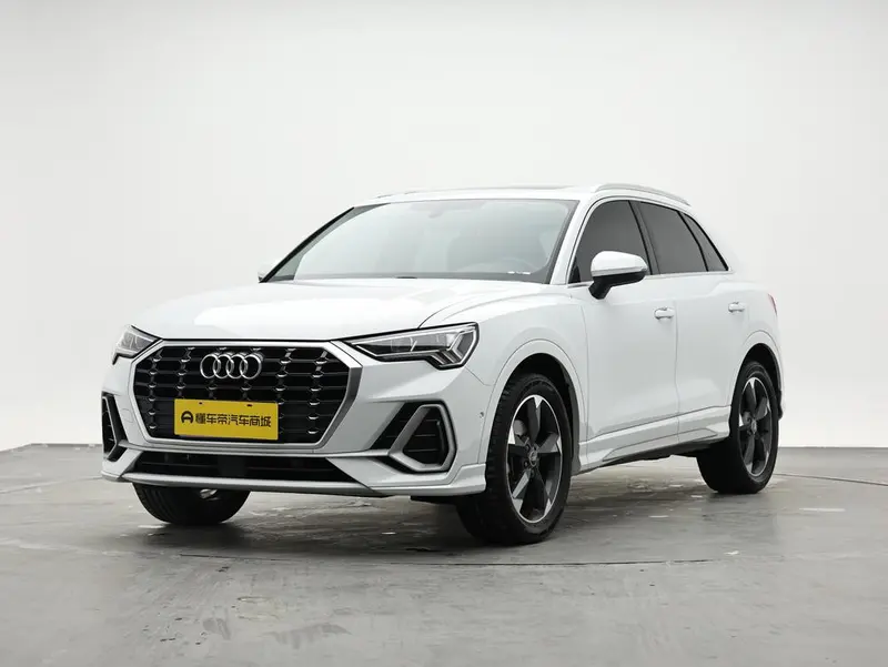 Audi Q3, 2022