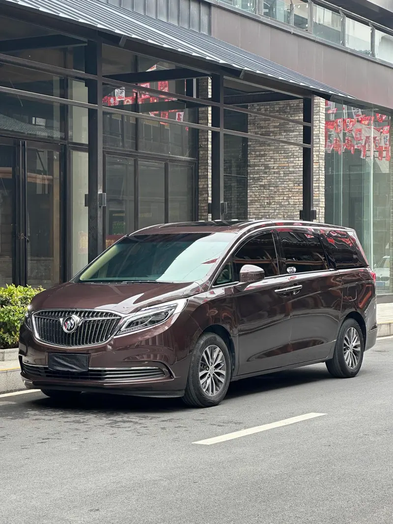 Buick GL8, 2018