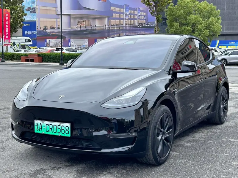 Tesla Model Y, 2023
