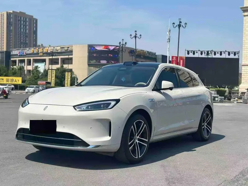 AITO M5, 2025