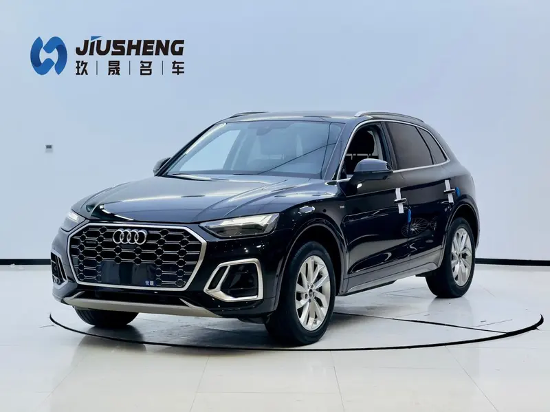 Audi Q5L, 2022