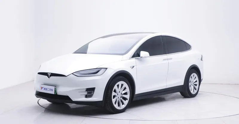 Tesla Model X, 2017