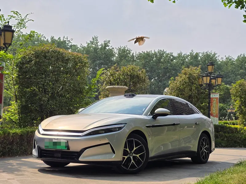 BYD Han L EV, 2025
