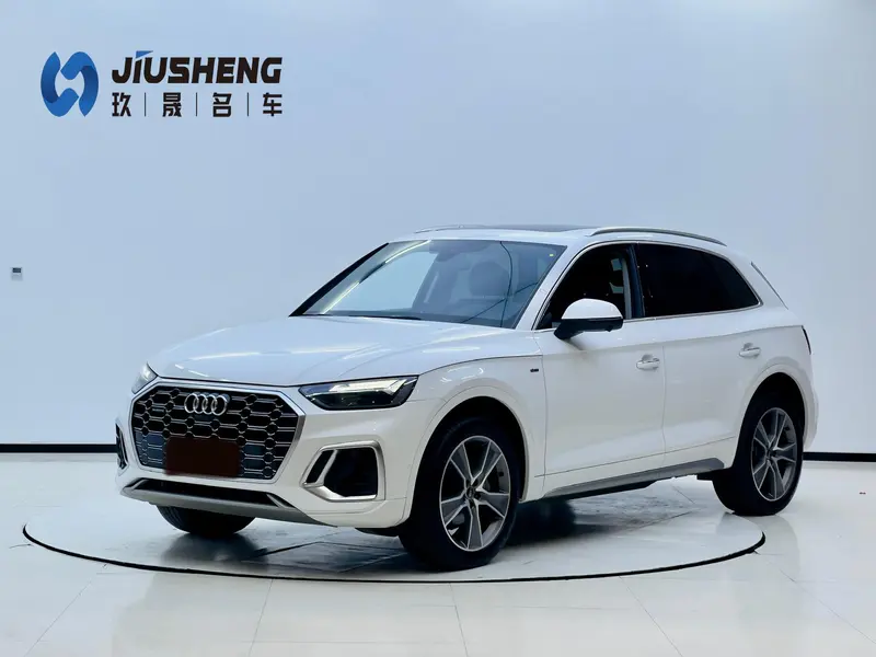 Audi Q5L, 2022