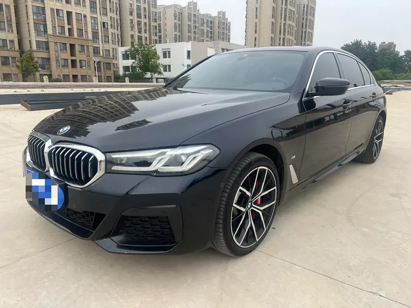 BMW 5-Series, 2022