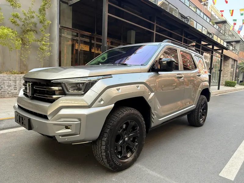 Tank 400 Hi4-T Offroad Edition, 2024 — фото 1