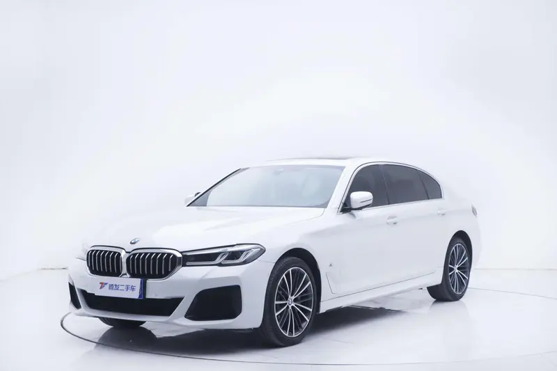 BMW 5-Series, 2022