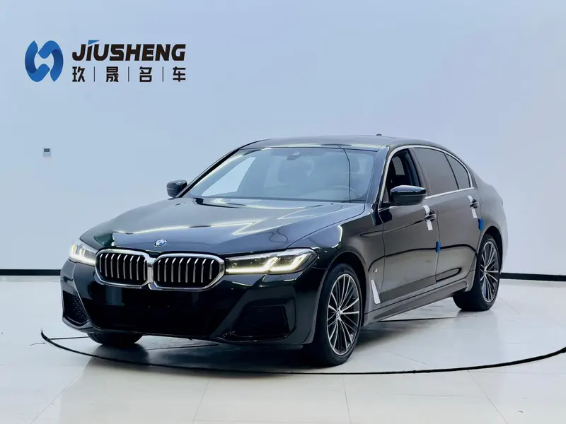 BMW 5-Series, 2022