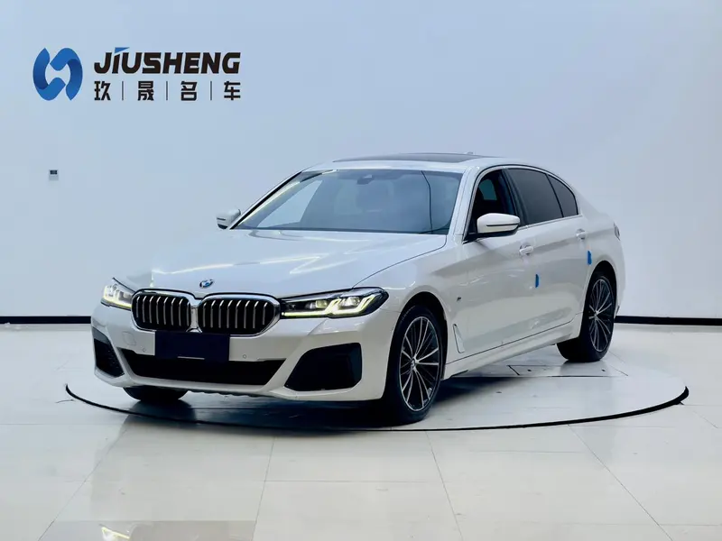 BMW 5-Series, 2022