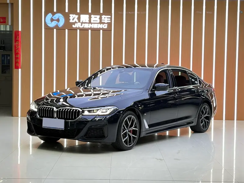 BMW 5-Series, 2022