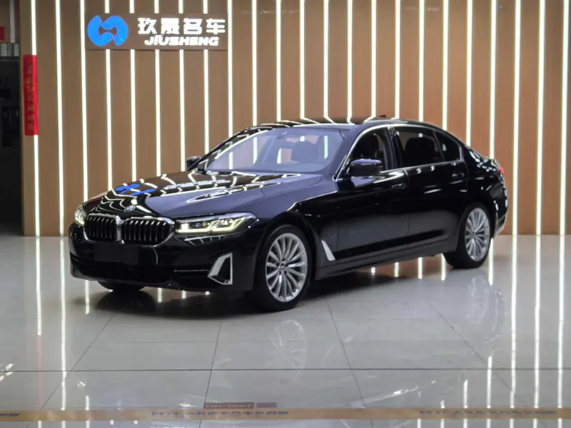 BMW 5-Series, 2022