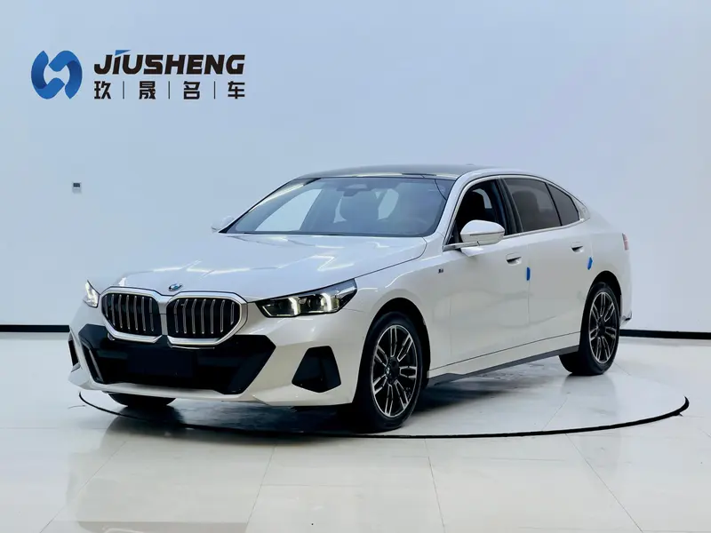 BMW 5-Series, 2024
