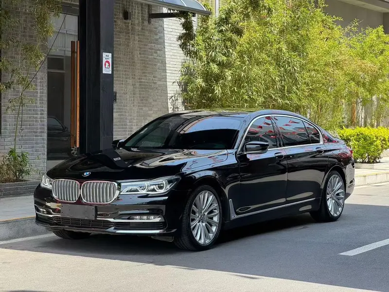 BMW 7-Series 740Li Leading Version, 2018 — фото 1