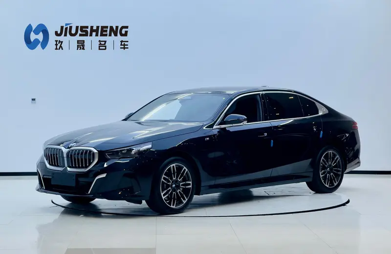 BMW 5-Series, 2025