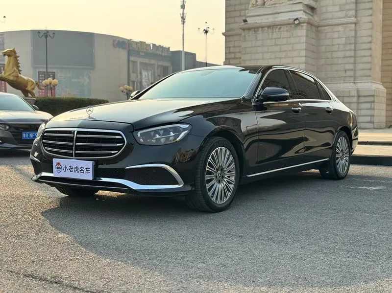 Mercedes-Benz E-Class E 300 L Luxury Version, 2023 — фото 1