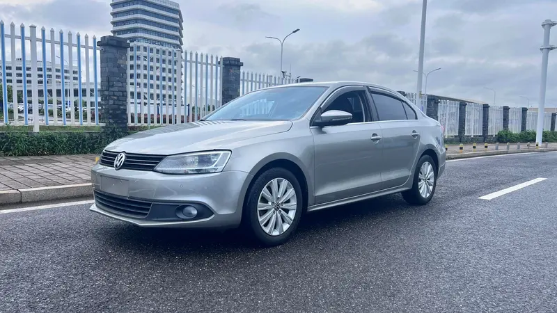 Volkswagen Sagitar, 2014