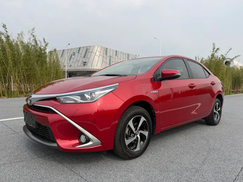 Toyota Levin Facelift Dual Engine 1.8H GS CVT Elite Sunroof Edition CN5, 2017 — фото 1