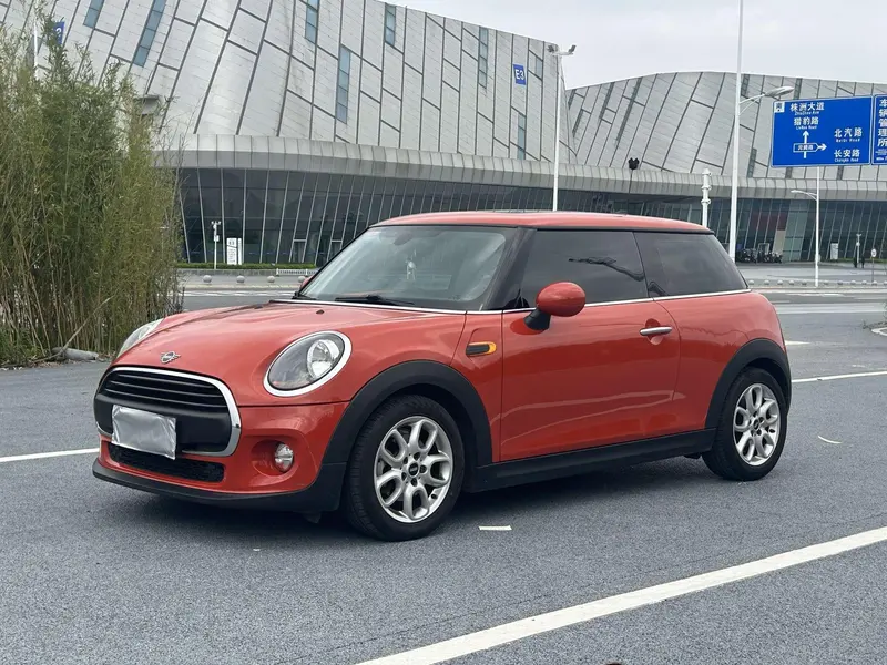 MINI MINI 1.5T ONE PLUS, 2018 — фото 1