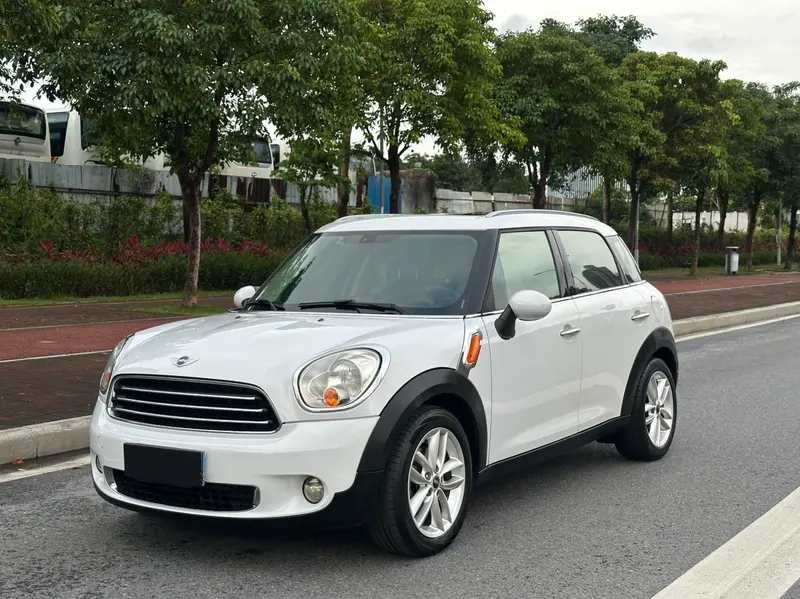 MINI COUNTRYMAN, 2011