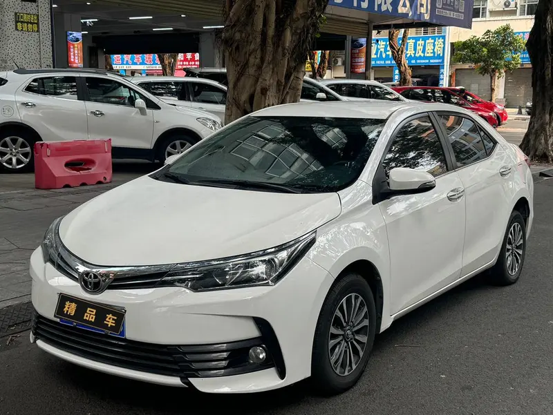 Toyota Corolla 1.2T S-CVT GL Smart Edition CN5, 2018 — фото 1