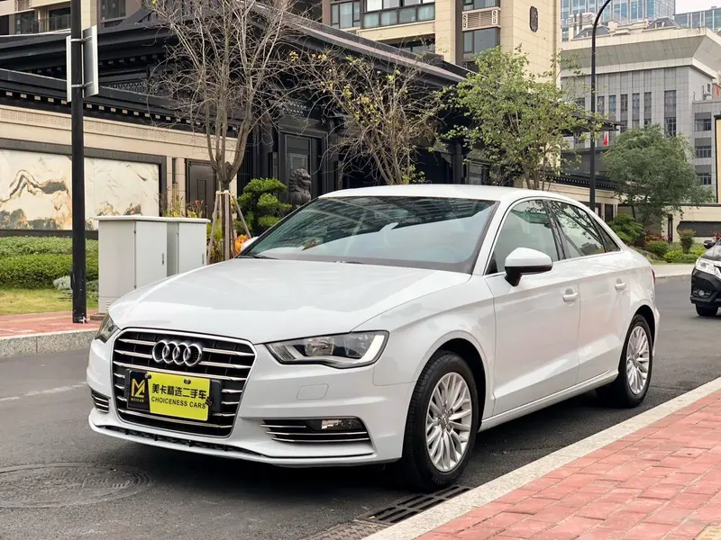Audi A3 Limousine 35 TFSI Version, 2016 — фото 1