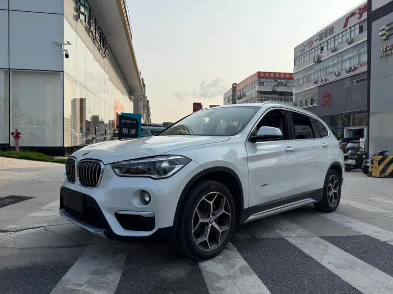 BMW X1 sDrive18Li Luxury Version, 2016 — фото 1