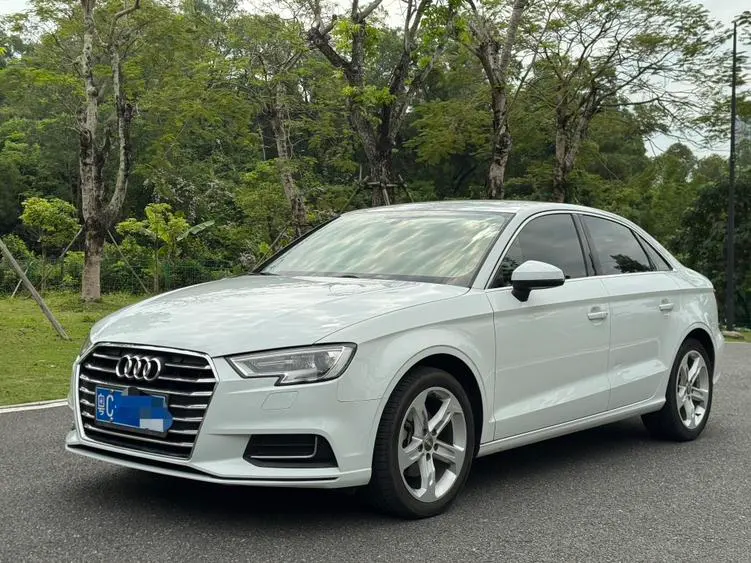 Audi A3 Limousine 35 TFSI Version CN6, 2020 — фото 1