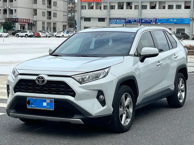 Toyota RAV4 2.0L CVT 2WD Style Edition, 2020 — фото 1