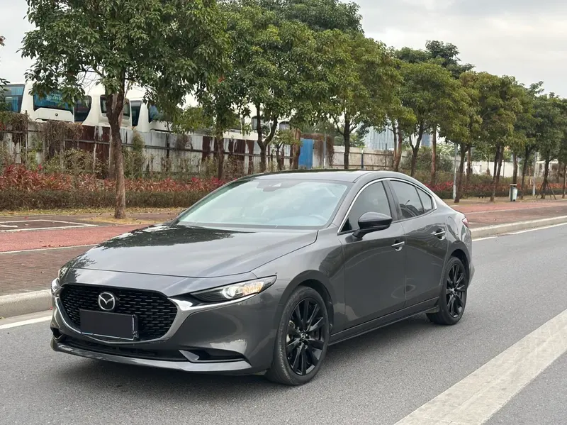Mazda 3 Axela, 2022