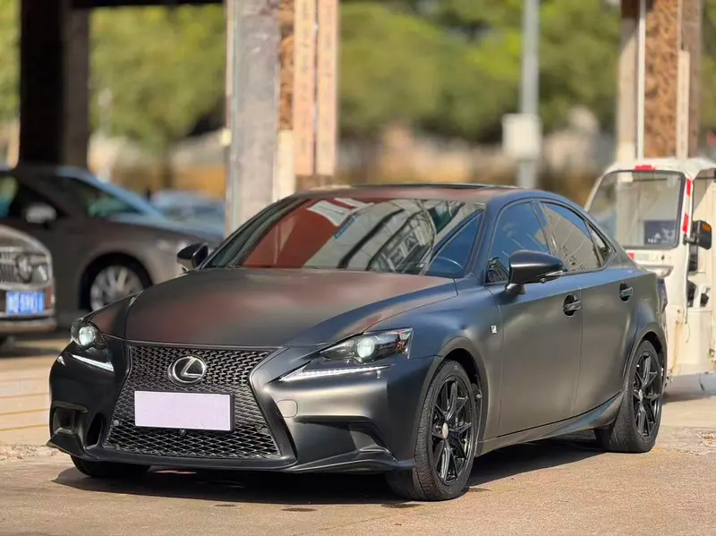 Lexus IS, 2015