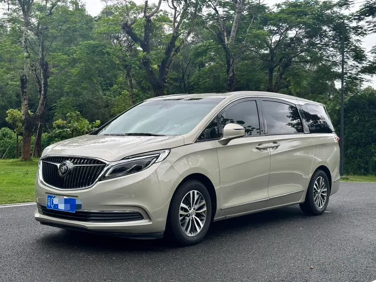Buick GL8, 2017