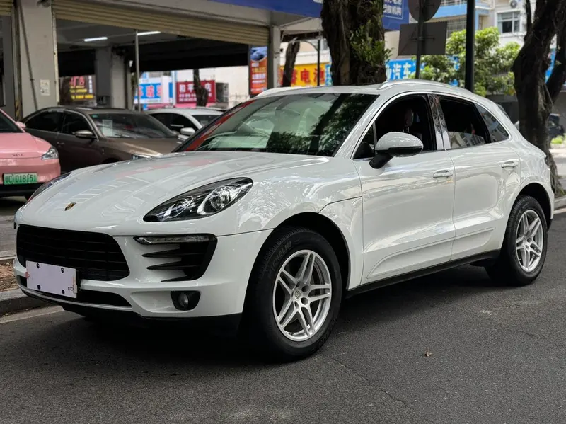 Porsche Macan, 2016