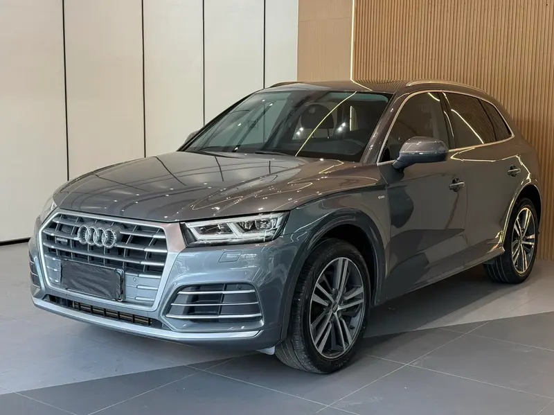 Audi Q5L, 2020