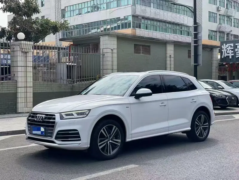 Audi Q5L, 2020