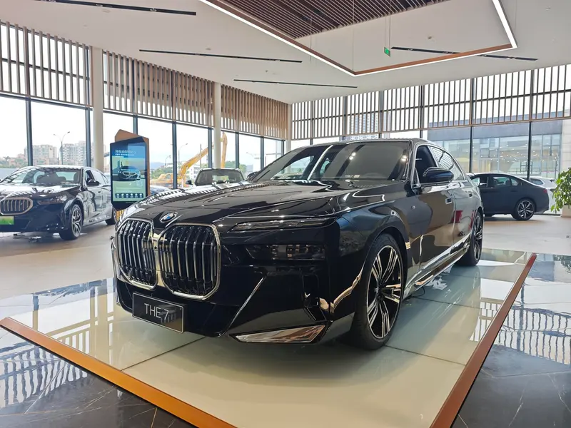 BMW 7-Series 740Li Prestige Version M Sport, 2023 — фото 1