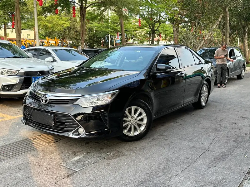 Toyota Camry, 2016