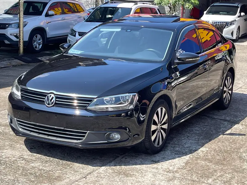 Volkswagen Sagitar, 2012