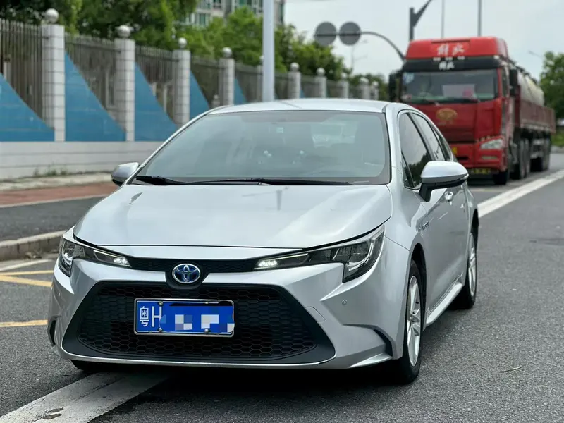 Toyota Levin Dual Engine 1.8H E-CVT Edition, 2022 — фото 1