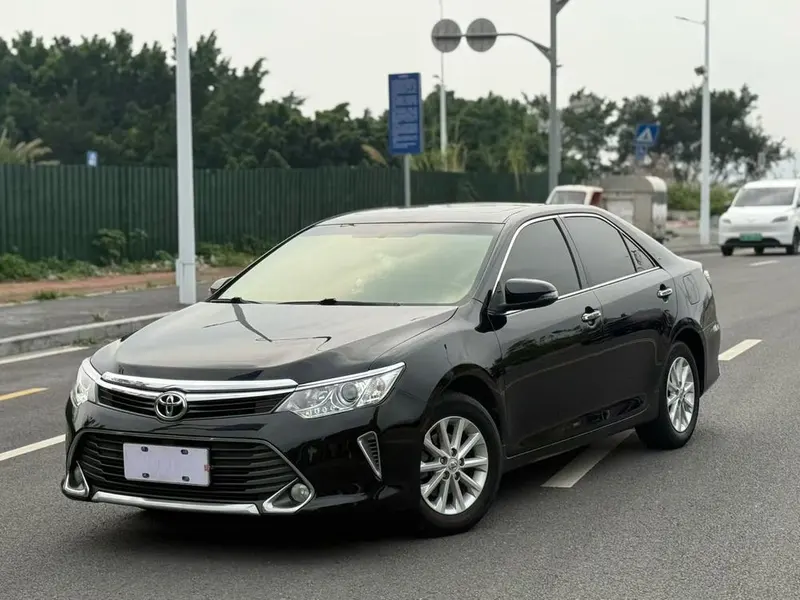 Toyota Camry, 2015