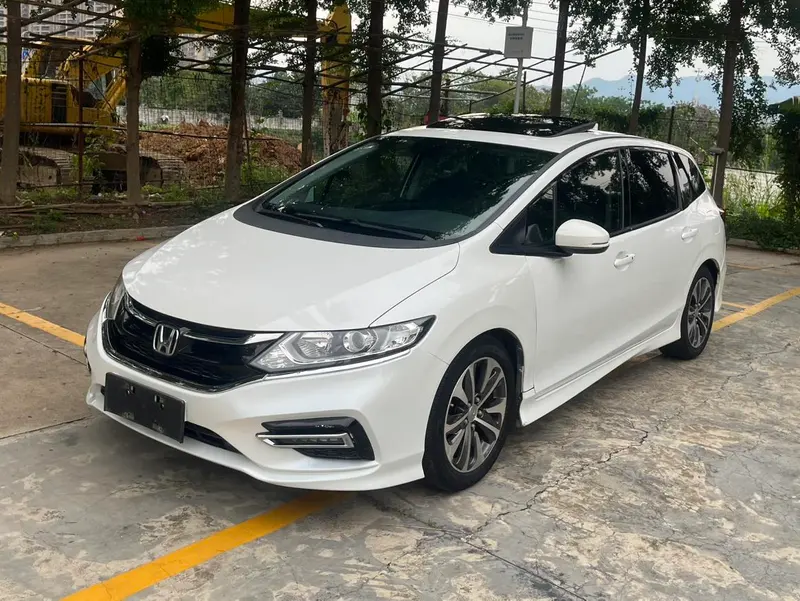 Honda Jade 210TURBO CVT Style Edition 5 Seater, 2017 — фото 1