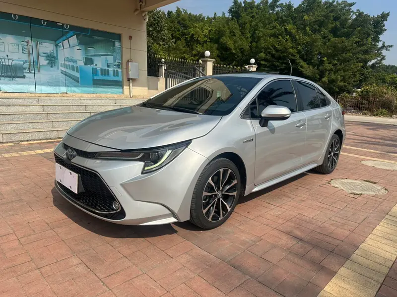 Toyota Levin Dual Engine 1.8H Sport Edition CN6, 2019 — фото 1